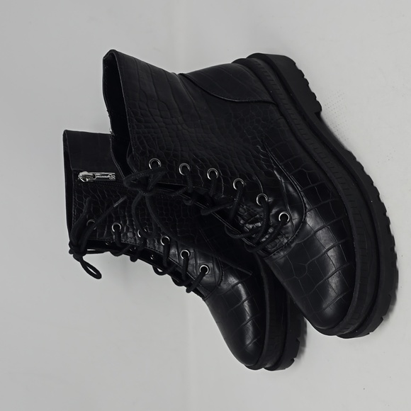 Jessica Simpson Enita Embossed Leather Black Combat Boots Size 7 - Picture 1 of 6